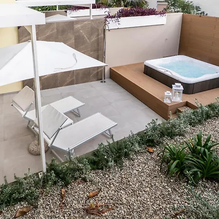 Sicilia's Art & Aparthotel Aci Trezza