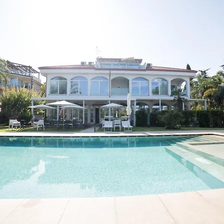 Sicilia's Art & Aci Trezza