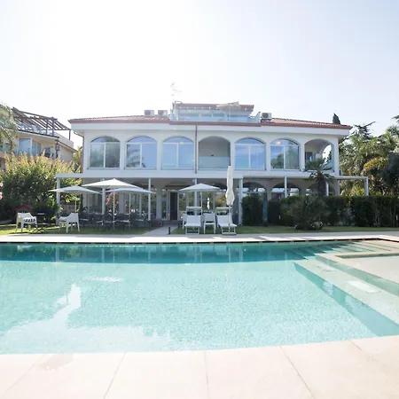Aparthotel Sicilia's Art & Aci Trezza
