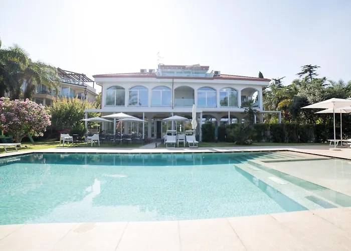 Sicilia's Art & Aci Trezza